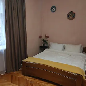 apartment-lesi-ukrainky-street.hotelslviv.net/