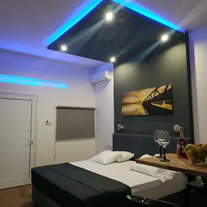takis-apartments.hotelsatayianapa.com/